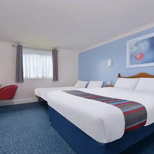 Travelodge Cardiff Airport Otel